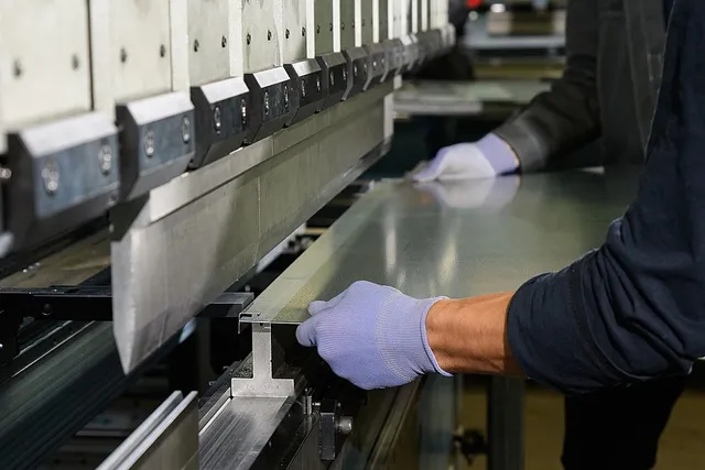 Sheet metal forming, Automotive industry, Sheet metal fabrication, Precision manufacturing, CNC machining, Car body panels, Chassis components, Engine components, Aluminum fabrication, Stamping process, Bending techniques, Metal manufacturing, HanaV, HanaV Manufacturing